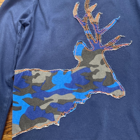 Mini Boden Camo Deer Appliqué Shirt - Picture 3 of 13
